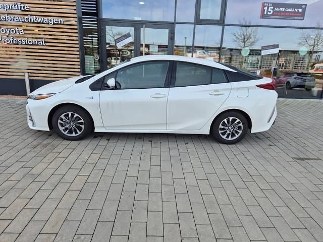Gebraucht Toyota Prius Executive 122 PS (89 kW) 2020 Weiss Limousine