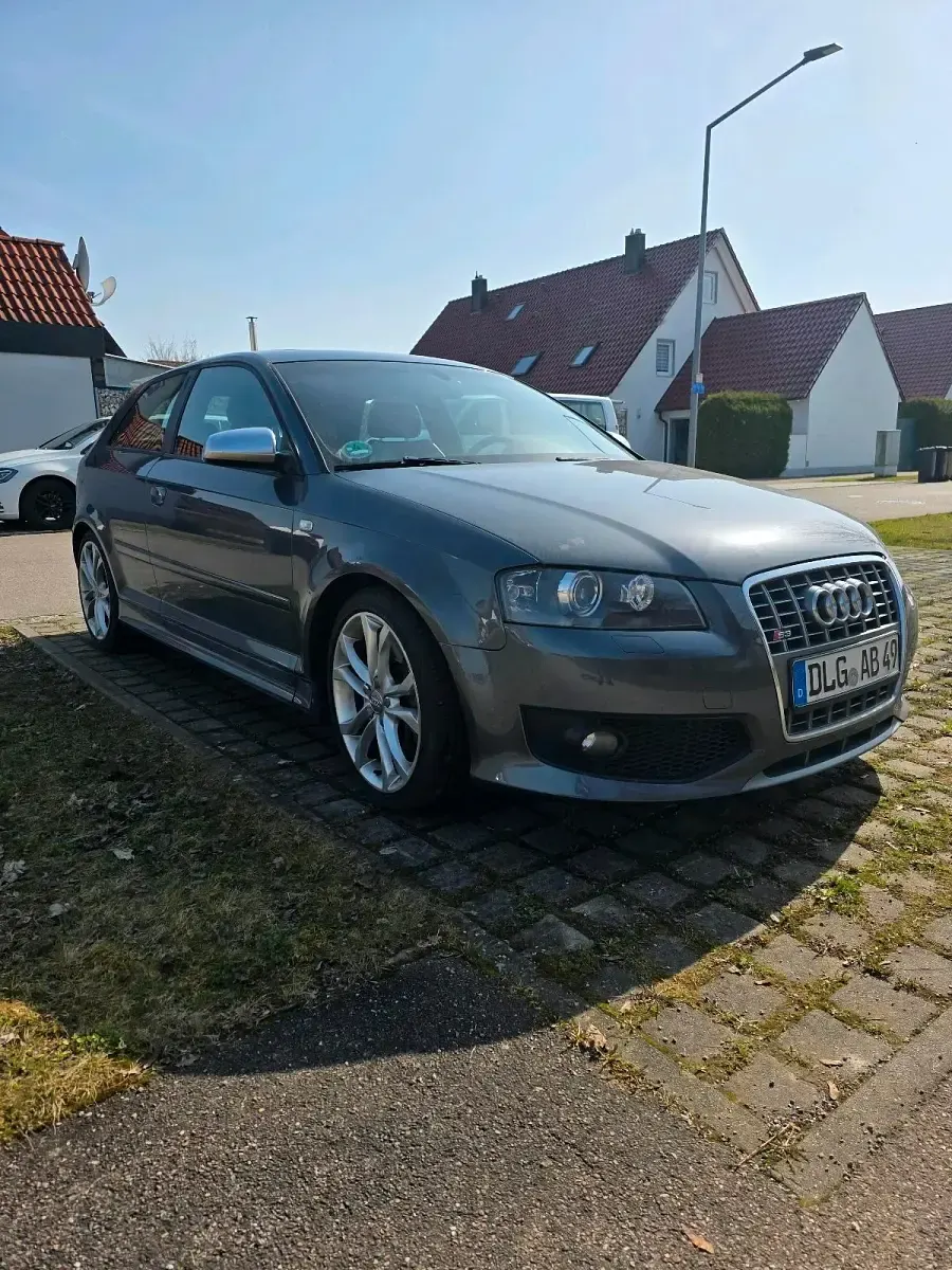 Gebraucht Audi S3 265 PS (194 kW) 2006 Grau Kleinwagen