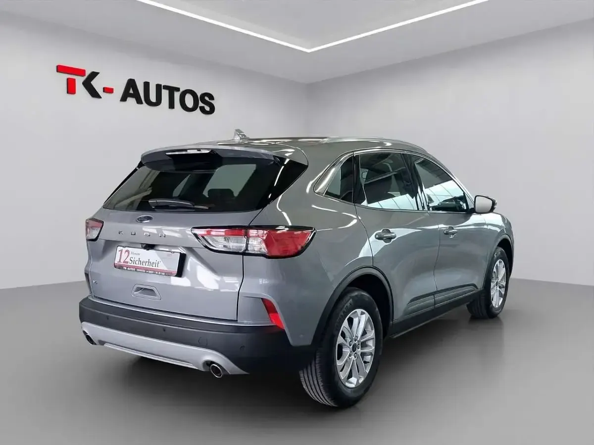 Usata Ford Kuga Titanium 190 CV (139 kW) 2022 Argento SUV
