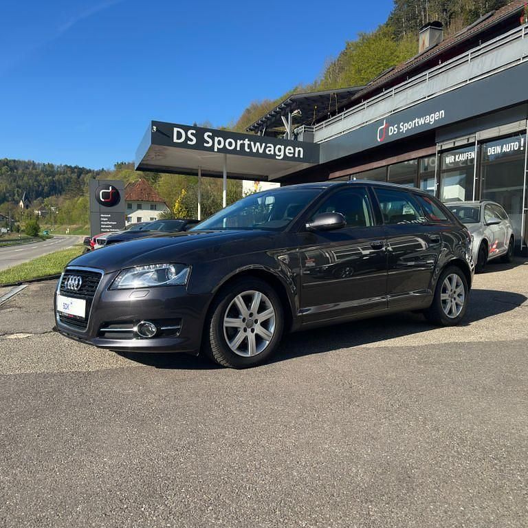 Second-hand Audi A3 Ambiente 140 CP (102 kW) 2012 Gri Hatchback