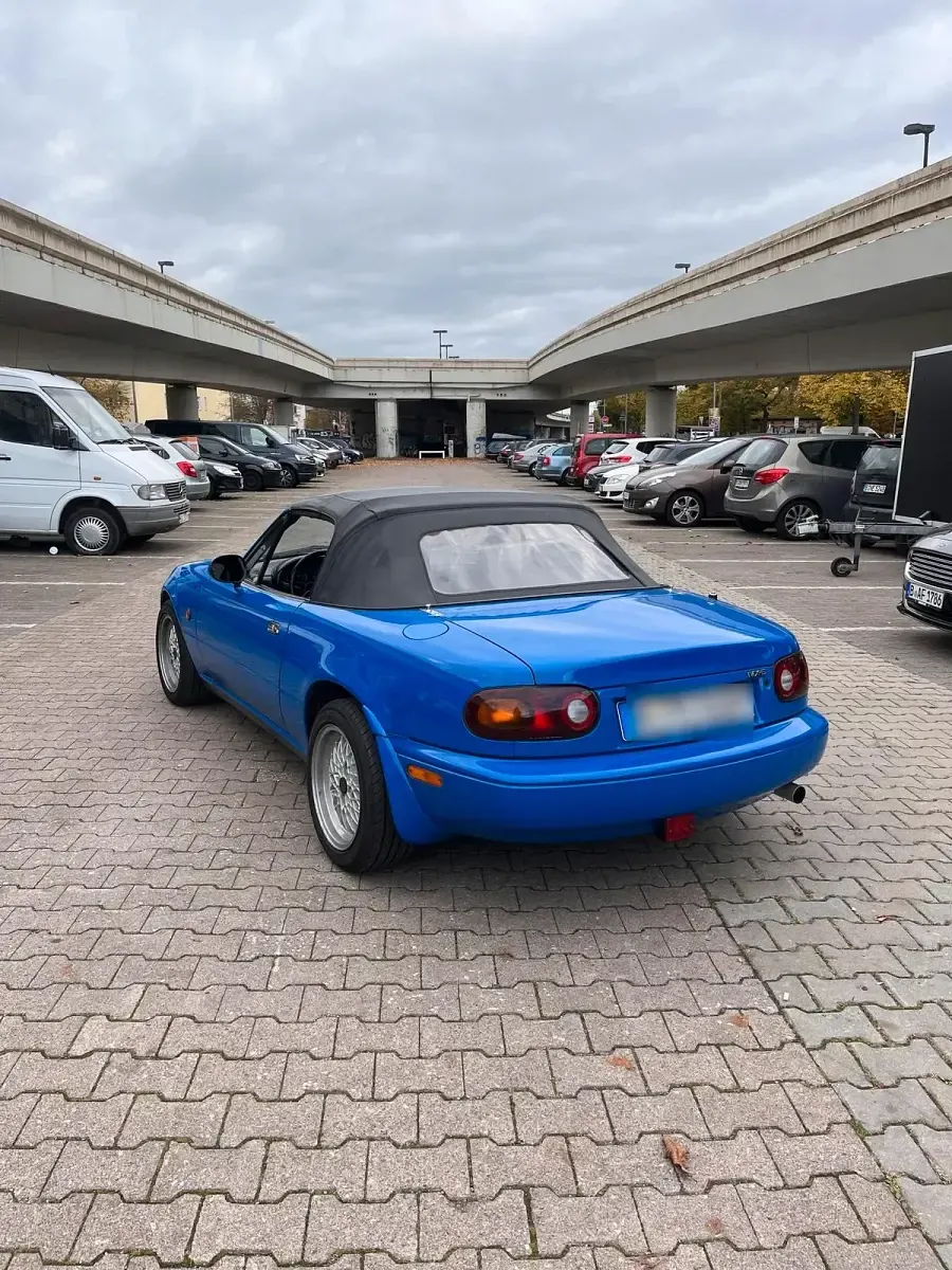 Gebraucht Mazda MX5 116 PS (85 kW) 1993 Blau Cabrio