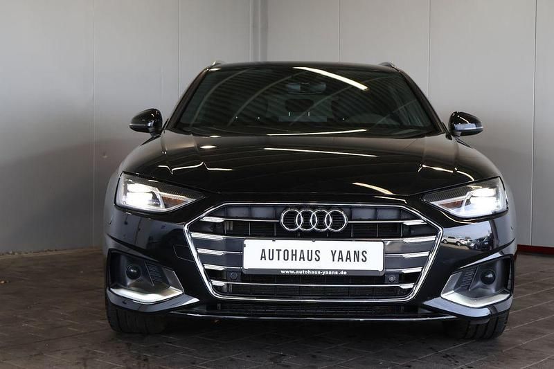 Gebraucht Audi A4 204 PS (150 kW) 2022 Schwarz Limousine