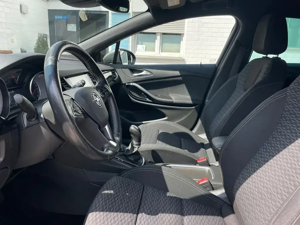 Gebraucht Opel Astra Innovation 136 PS (100 kW) 2018 Grau Kombi