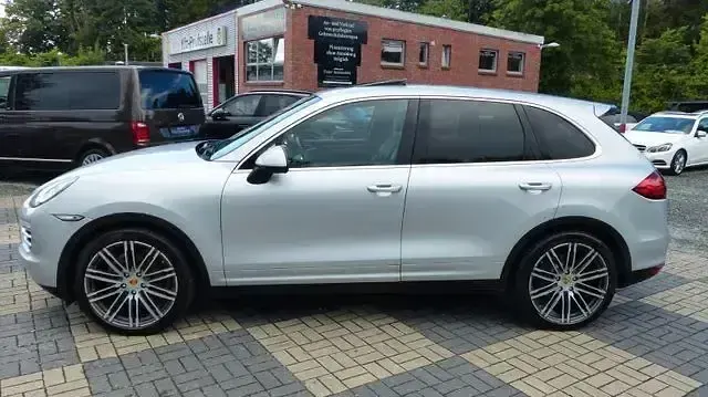 Gebraucht Porsche Cayenne 381 PS (280 kW) 2010 Silber SUV