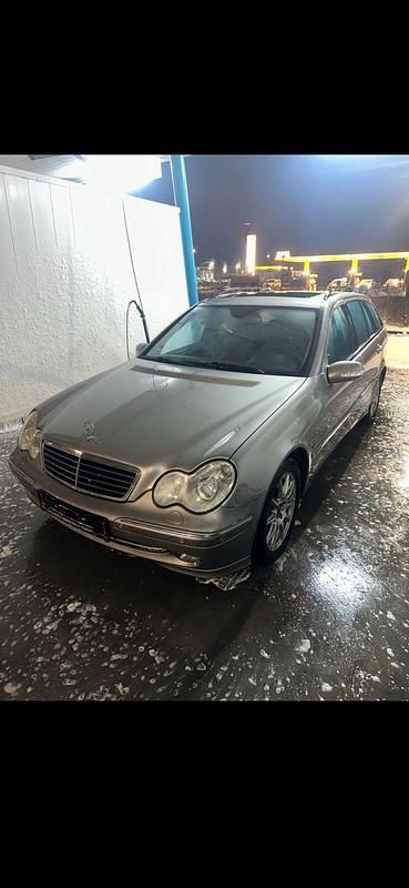 Gebraucht Mercedes C220 143 PS (105 kW) 2003 Grau Kombi