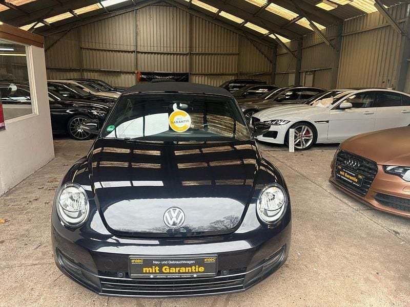 Gebraucht VW Beetle Cabriolet Basis 110 PS (80 kW) 2016 Schwarz Cabrio