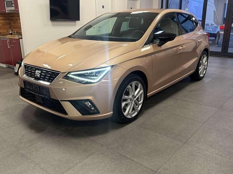 Mystic magenta Gebraucht 2019 Seat Ibiza XCELLENCE Kleinwagen | 11.950 € (Guter Preis) - Bild 1/4