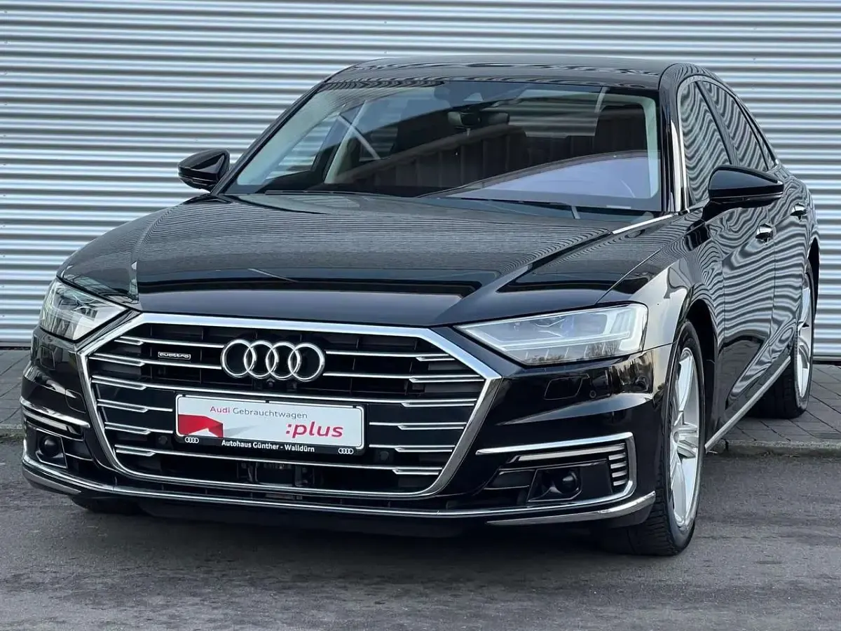 Gebraucht Audi A8 Ambiente 449 PS (330 kW) 2021 Mythosschwarz metallic Limousine