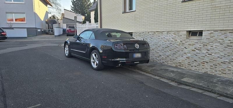 Gebraucht Ford Mustang Premium 309 PS (227 kW) 2012 Schwarz Cabrio