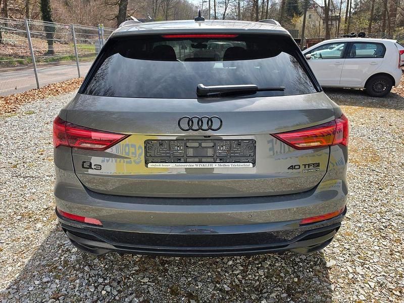 Gebraucht Audi Q3 S-Line 190 PS (139 kW) 2019 Grau SUV