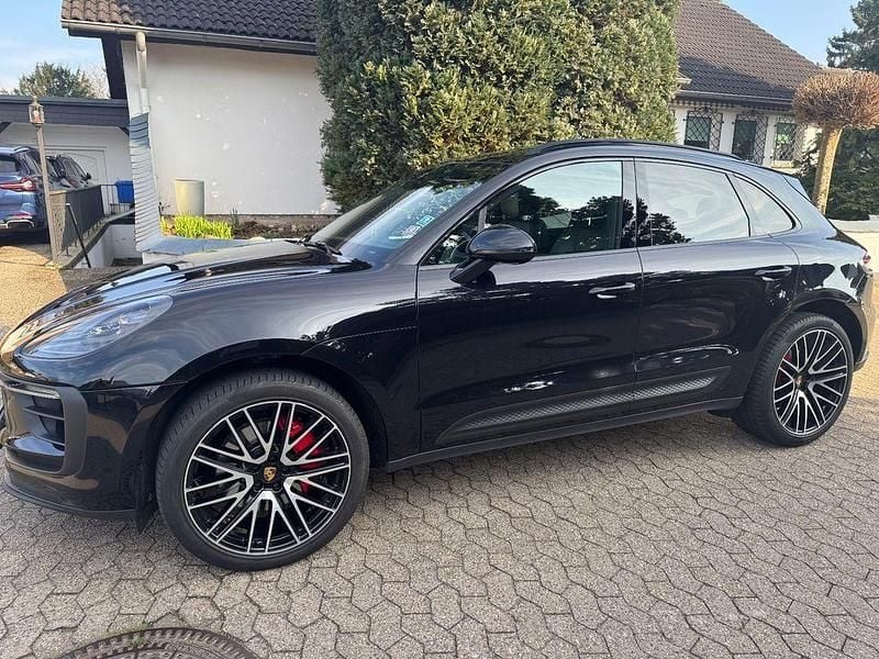 Gebraucht Porsche Macan S 381 PS (280 kW) 2021 Tiefschwarzmetallic SUV