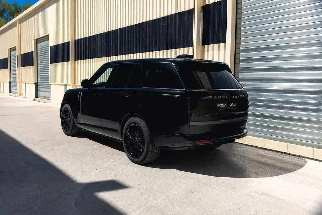 Gebraucht Land Rover Range Rover Autobiography 400 PS (294 kW) 2024 Schwarz SUV