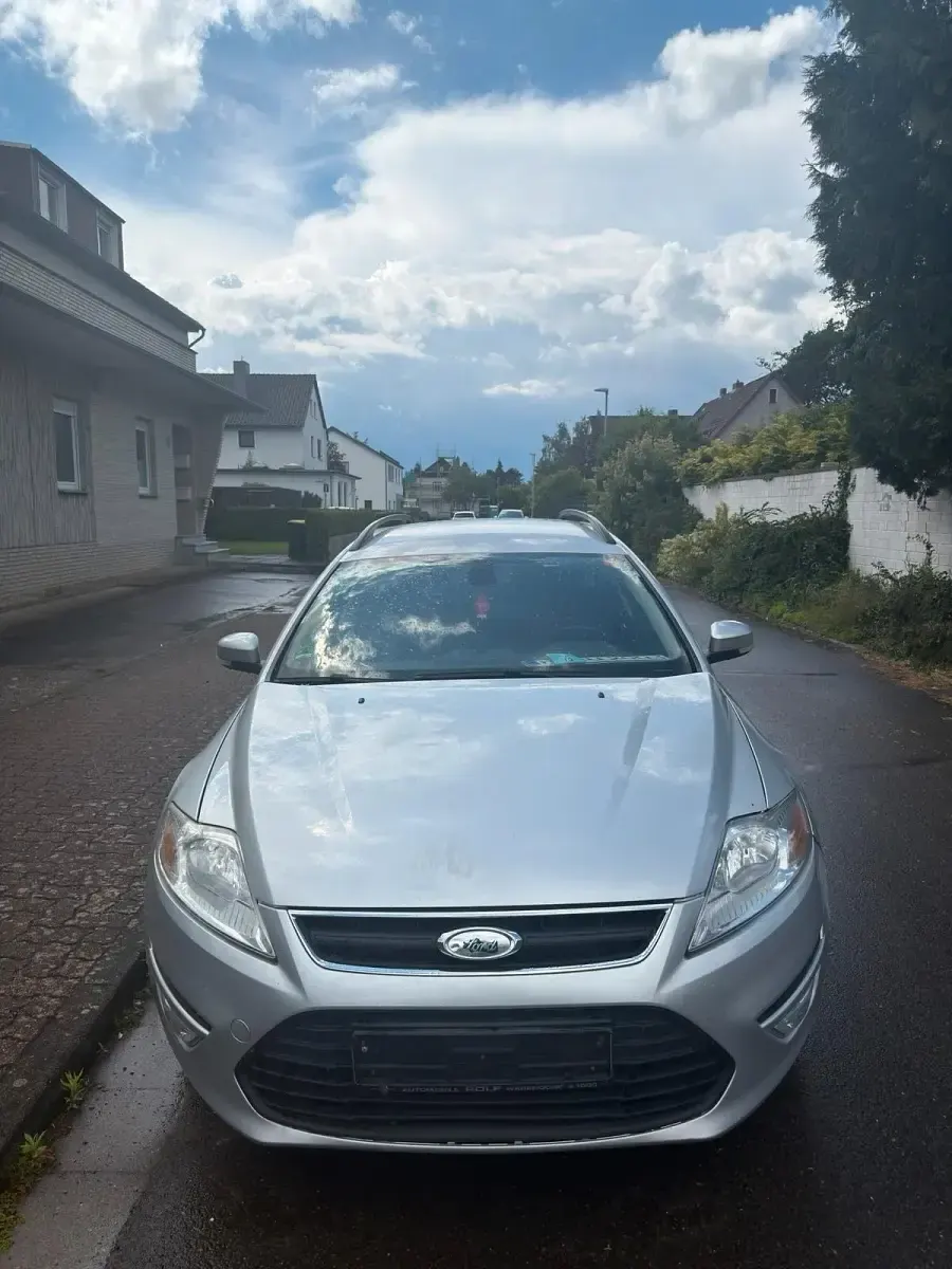 Gebraucht Ford Mondeo 115 PS (84 kW) 2010 Grau Kombi