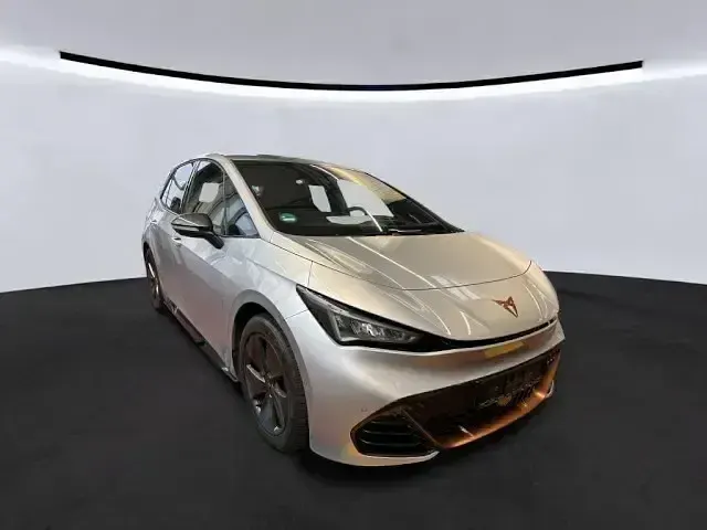 Second-hand Cupra Born 150 kW (204 CP) 2022 Argintiu Hatchback