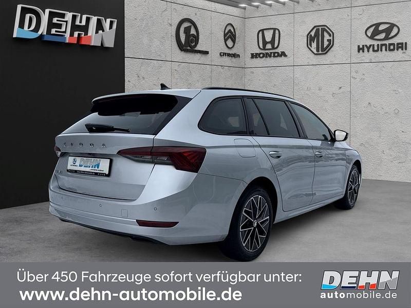 Gebraucht Skoda Octavia Clever 150 PS (110 kW) 2022 Silber Kombi