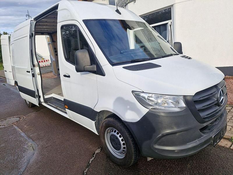 Weiß Gebraucht 2021 Mercedes Sprinter Van | 23.788 € - Bild 1/4