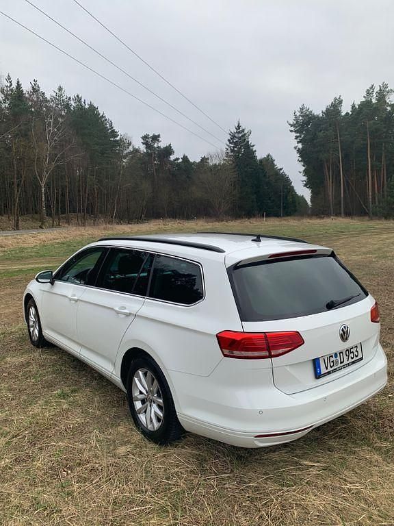Gebraucht VW Passat Comfortline 150 PS (110 kW) 2019 Weiß Kombi
