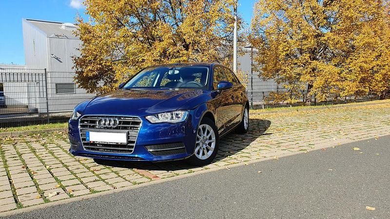 Gebraucht Audi A3 110 PS (80 kW) 2014 Blau Limousine