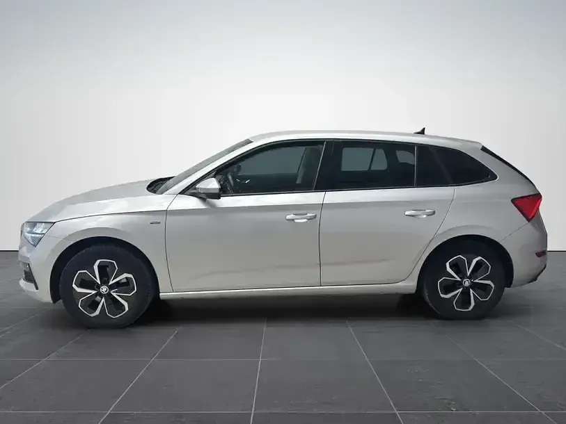 Gebraucht Skoda Scala Drive 110 PS (80 kW) 2021 Brilliantsilber (metallic) Kleinwagen