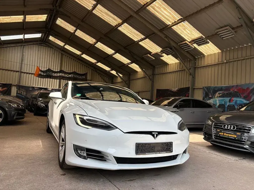 Second-hand Tesla Model S Performance 344 kW (469 CP) 2018 Alb Hatchback