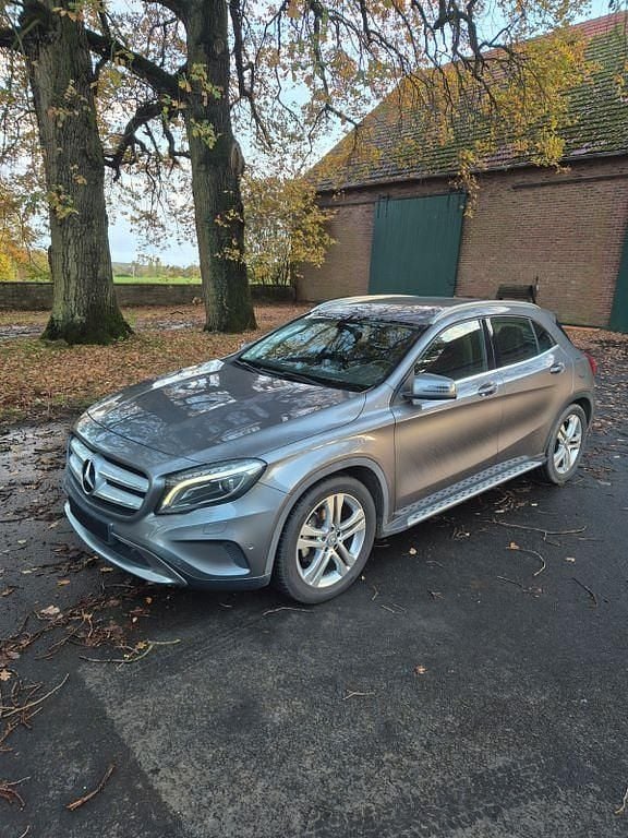 Silber Gebraucht 2014 Mercedes 200 SUV | 13.500 € (Fairer Preis) - Bild 1/4