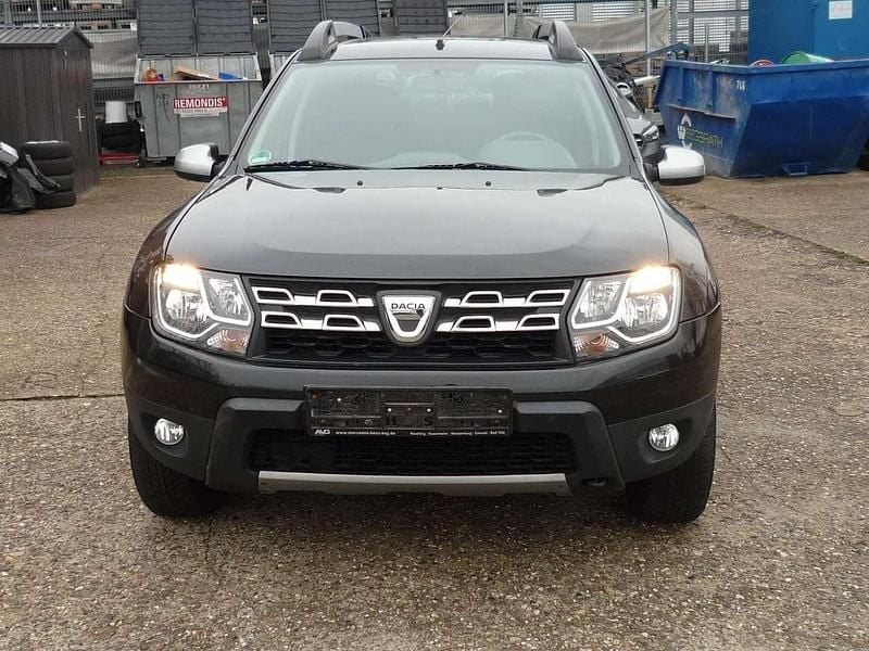 Perlmuttschwarz Gebraucht 2016 Dacia Duster Prestige SUV | 7.200 € (Superpreis) - Bild 1/4
