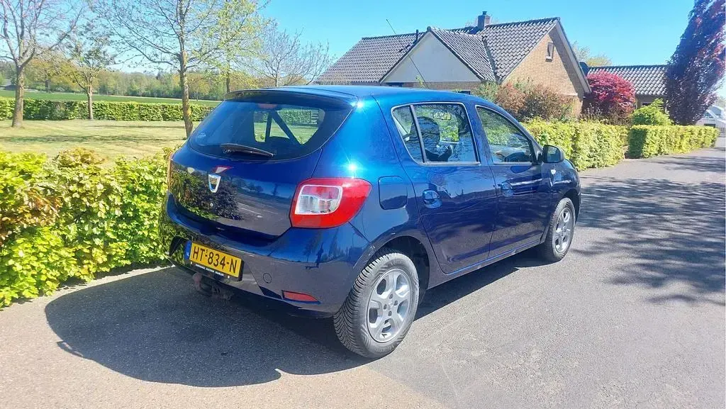 Gebraucht Dacia Sandero Anniversary 90 PS (66 kW) 2016 Blau Limousine
