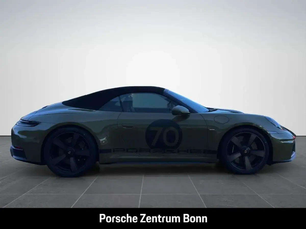 Neu Porsche 992 541 PS (397 kW) 2026 Olive neo Cabrio