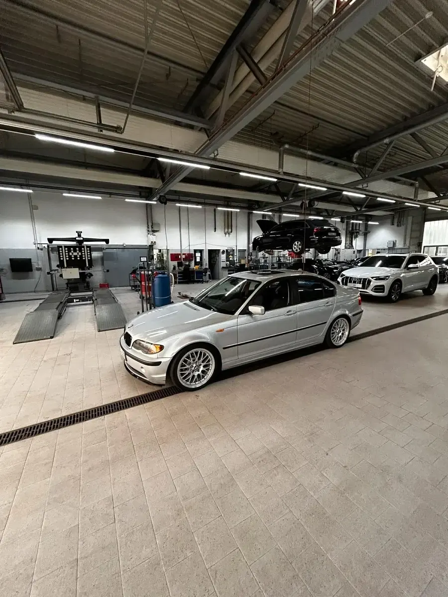 Gebraucht BMW 320 M Performance 170 PS (125 kW) 2005 Silber Limousine