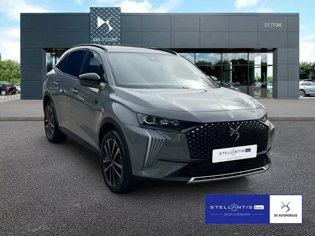 Neu DS Automobiles DS7 Crossback 131 PS (96 kW) 2026 Grau SUV