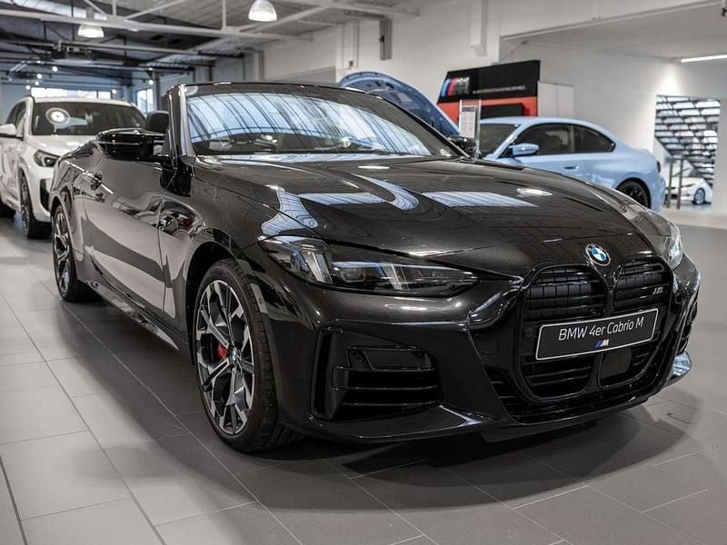 Neu BMW 440 392 PS (288 kW) 2026 Black sapphire Cabrio