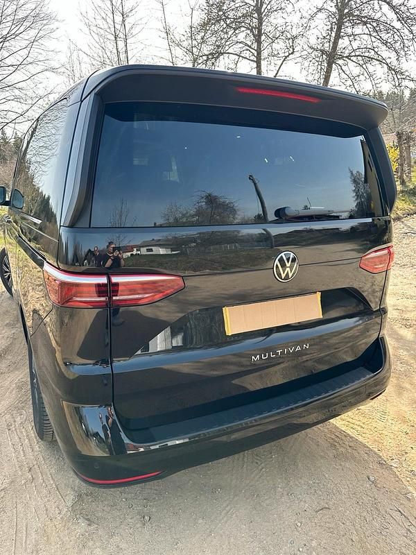 Occasion VW Multivan 136 ch (100 kW) 2023 Noir Monospace