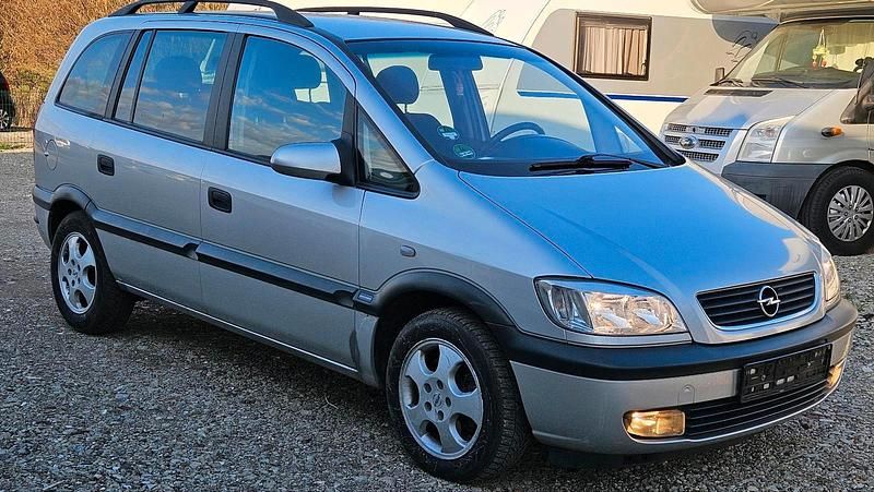 Gebraucht Opel Zafira 125 PS (91 kW) 2000 Silber Van / Kleinbus