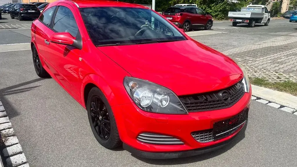 Gebraucht Opel Astra GTC Selection 90 PS (66 kW) 2009 Rot Limousine