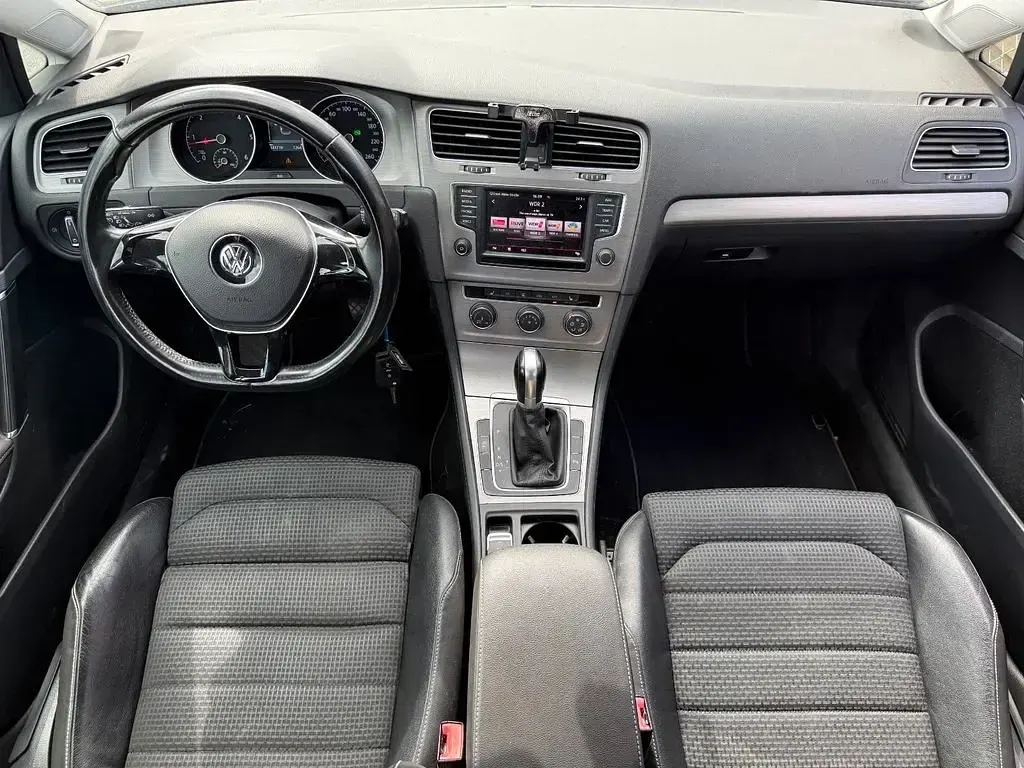 Gebraucht VW Golf VII Comfortline 110 PS (80 kW) 2016 Grau Kombi