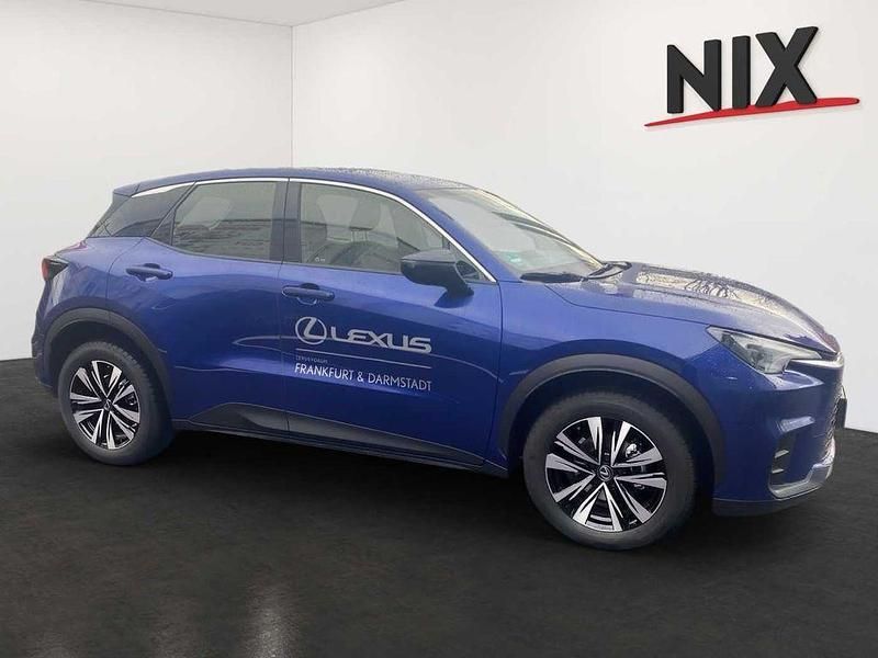 Gebraucht Lexus LBX 136 PS (100 kW) 2025 Dark blue m m SUV