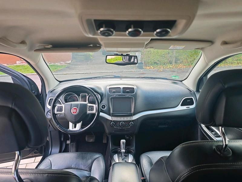 Gebraucht Fiat Freemont 170 PS (125 kW) 2013 Schwarz SUV