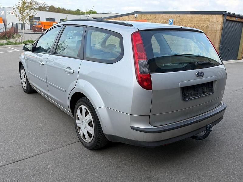 Second-hand Ford Focus 101 CP (74 kW) 2007 Argintiu Break
