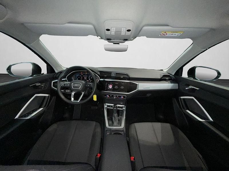 Gebraucht Audi Q3 Ambiente 150 PS (110 kW) 2025 Mythosschwarz metallic (metallic) SUV