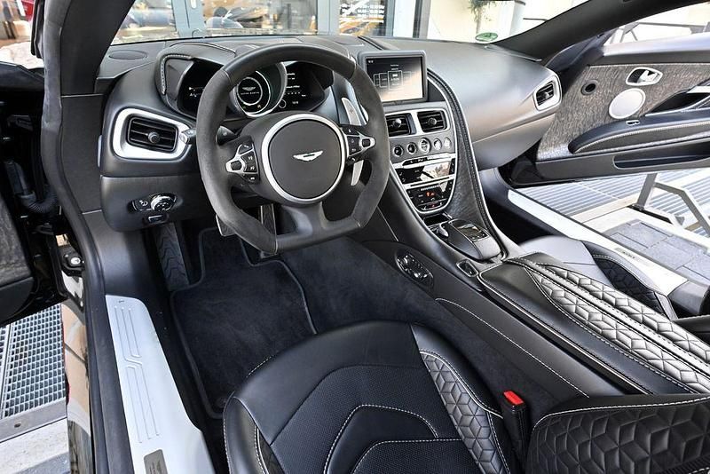 Gebraucht Aston Martin DBS 725 PS (533 kW) 2019 Schwarz Coupé