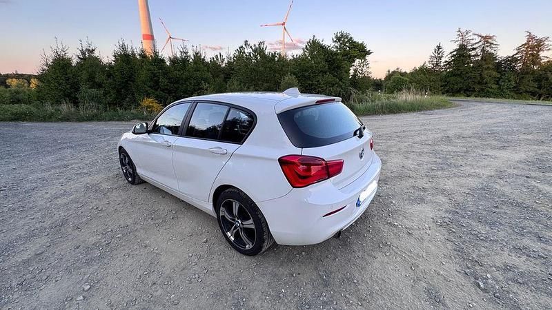 Gebraucht BMW 118 Advantage 136 PS (100 kW) 2017 Weiß Kleinwagen