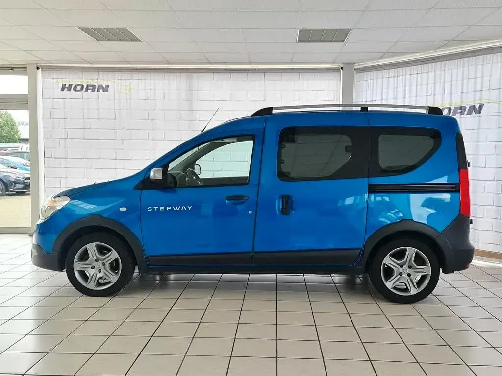 Gebraucht Dacia Dokker Stepway 131 PS (96 kW) 2020 Blau Van / Kleinbus