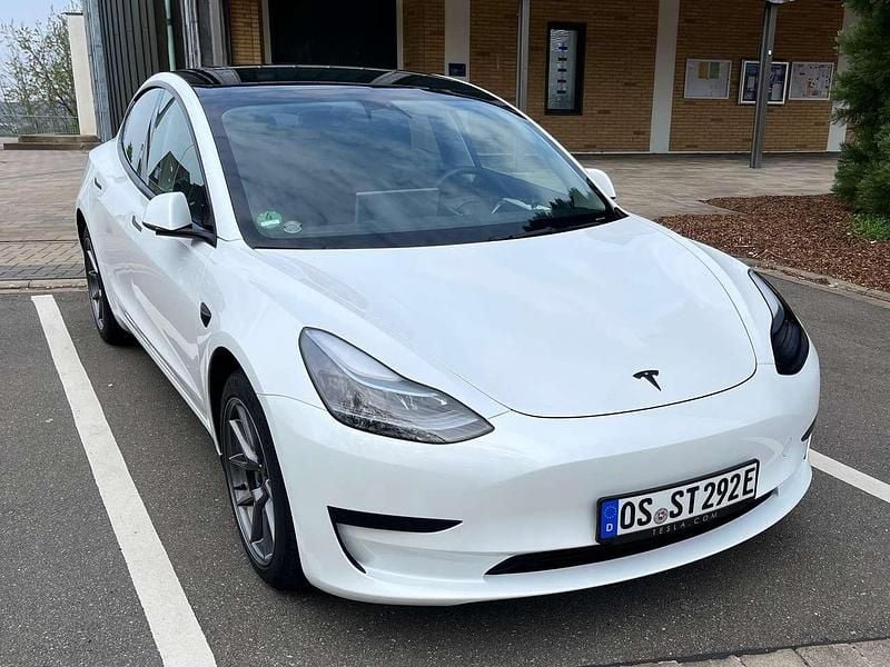Gebraucht Tesla Model 3 211 kW (287 PS) 2022 Weiß Limousine