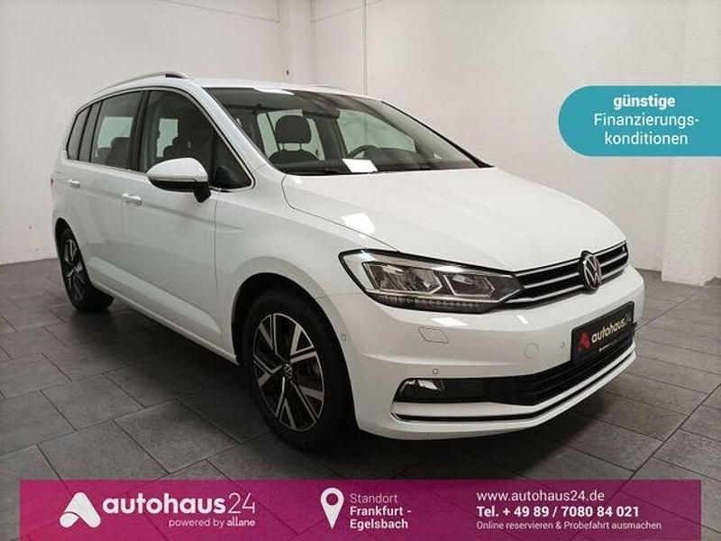 Weiß Gebraucht 2022 VW Touran Highline Van / Kleinbus | 29.440 € (Guter Preis) - Bild 1/4