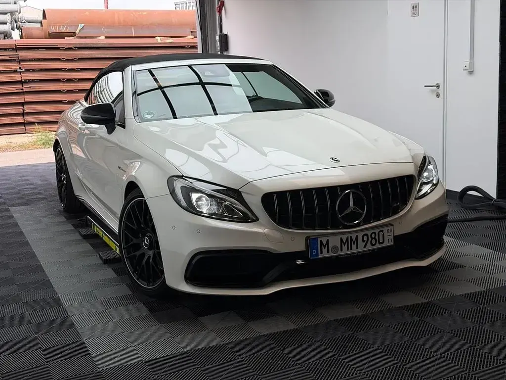 Gebraucht Mercedes C63 AMG AMG 476 PS (350 kW) 2017 Weiß Cabrio