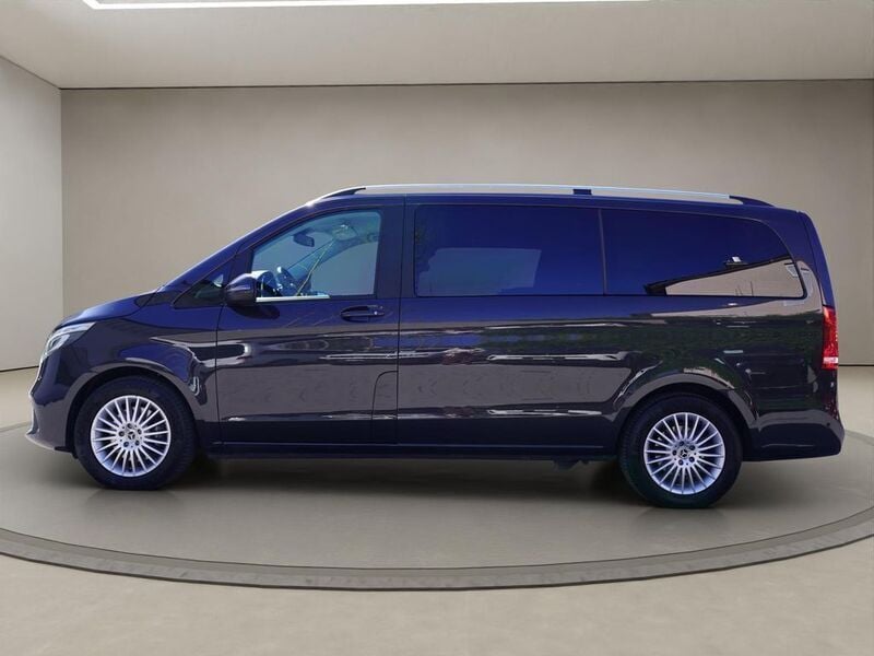 Gebraucht Mercedes V300 237 PS (174 kW) 2021 Lackfarbe graphitgrau metallic Van / Kleinbus