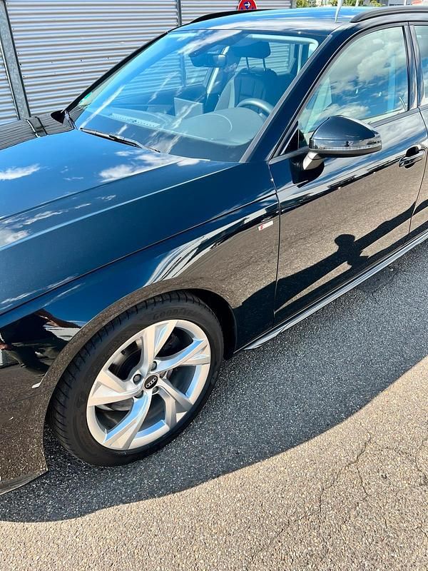 Gebraucht Audi A4 S-Line 163 PS (119 kW) 2021 Schwarz Kombi