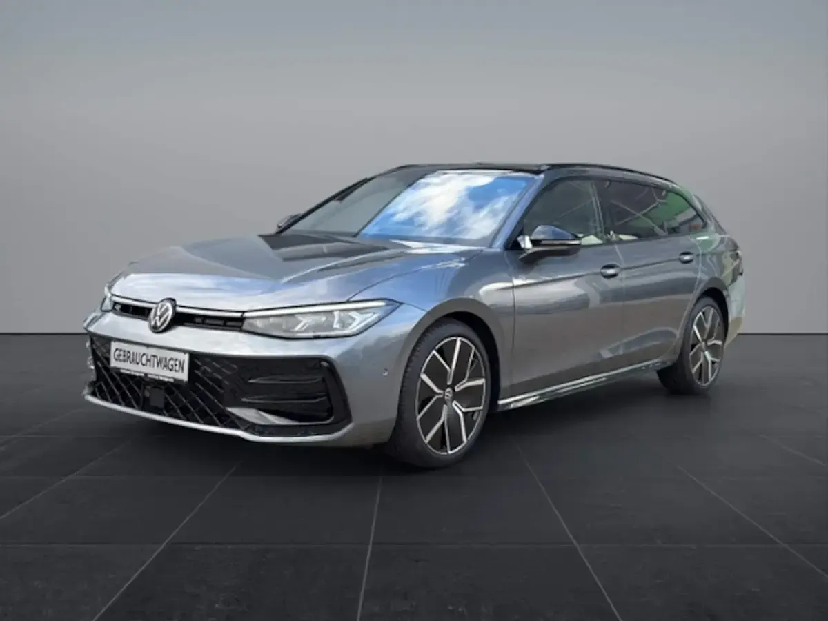 Gebraucht VW Passat R-line 193 PS (141 kW) 2024 Kombi