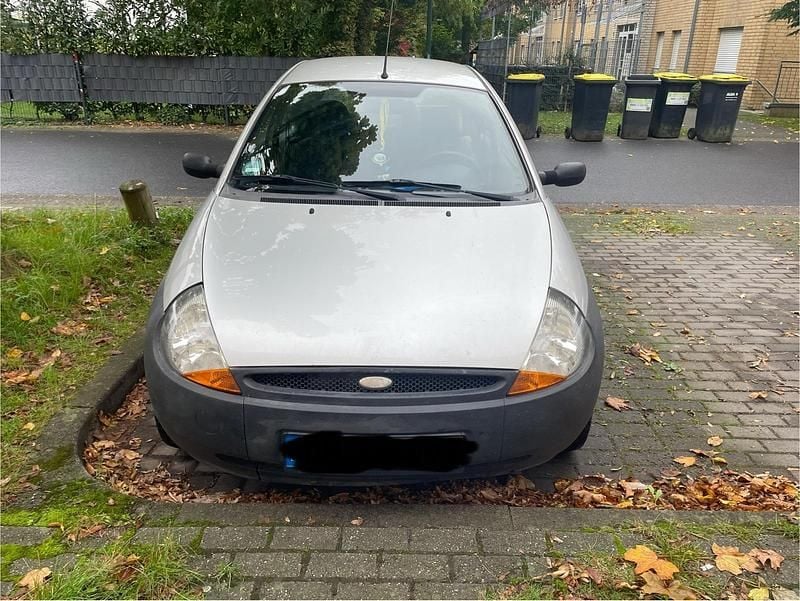 Silber Gebraucht 2004 Ford Ka Kleinwagen | 1.000 € (Fairer Preis) - Bild 1/4