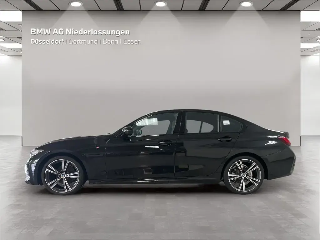 Gebraucht BMW 320 M Sport 184 PS (135 kW) 2023 Schwarz Limousine